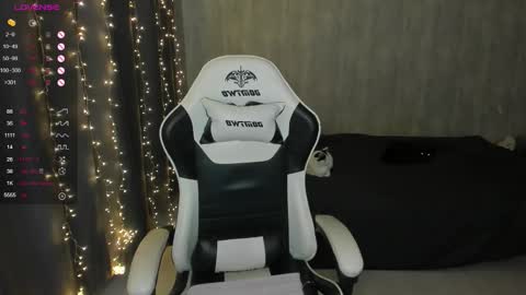 Snapshot of alexxa_bloom chatting on 01-12-26, 07:24 Alexa Bloom online show from 01-12-26, 07:24