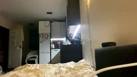 Snapshot of alfamanvip chatting on 10-26-25, 10:25 Alex online show from 10-26-25, 10:25