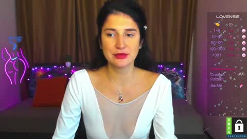 Snapshot of alianna_solo_kiss chatting on 01-08-25, 09:42 Alianna online show from 01-08-25, 09:42