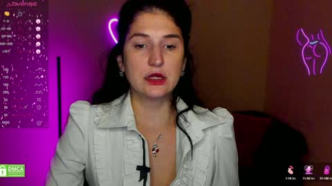 Snapshot of alianna_solo_kiss chatting on 01-22-25, 07:03 Alianna online show from 01-22-25, 07:03
