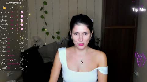 Snapshot of alianna_solo_kiss chatting on 01-25-25, 12:26 Alianna online show from 01-25-25, 12:26