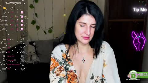 Snapshot of alianna_solo_kiss chatting on 02-04-25, 03:26 Alianna online show from 02-04-25, 03:26