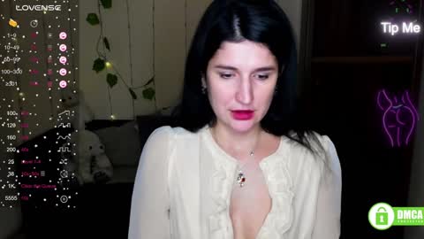 Snapshot of alianna_solo_kiss chatting on 02-05-25, 09:46 Alianna online show from 02-05-25, 09:46