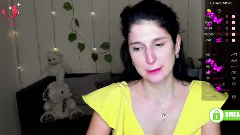 Snapshot of alianna_solo_kiss chatting on 02-12-25, 12:55 Alianna online show from 02-12-25, 12:55