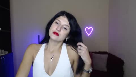 Snapshot of alianna_solo_kiss chatting on 02-23-25, 06:39 Alianna online show from 02-23-25, 06:39