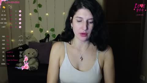 Snapshot of alianna_solo_kiss chatting on 03-12-25, 09:44 Alianna online show from 03-12-25, 09:44