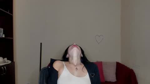 Snapshot of alianna_solo_kiss chatting on 03-12-25, 03:51 Alianna online show from 03-12-25, 03:51