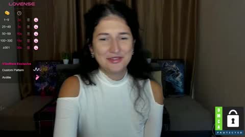 Snapshot of alianna_solo_kiss chatting on 09-19-25, 06:04 Alianna online show from 09-19-25, 06:04
