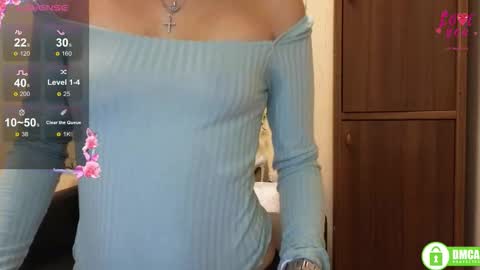 Snapshot of alianna_solo_kiss chatting on 10-19-25, 11:22 Alianna online show from 10-19-25, 11:22