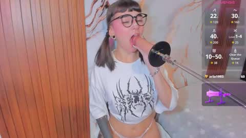 alice online show from 10-20-25, 08:09