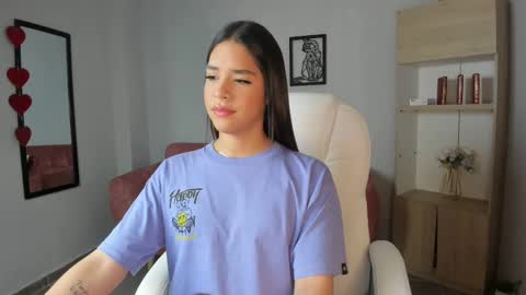 Snapshot of alice23jones chatting on 03-12-25, 02:34 Alice online show from 03-12-25, 02:34