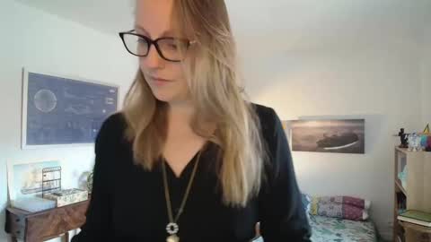 Alice online show from 10-30-25, 10:38