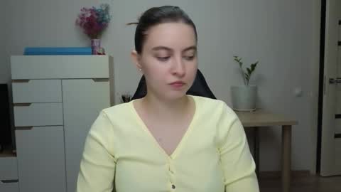 Snapshot of alice_________________________ chatting on 01-08-26, 07:05 Alice online show from 01-08-26, 07:05