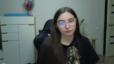 Snapshot of alice_________________________ chatting on 01-31-26, 07:56 Alice online show from 01-31-26, 07:56