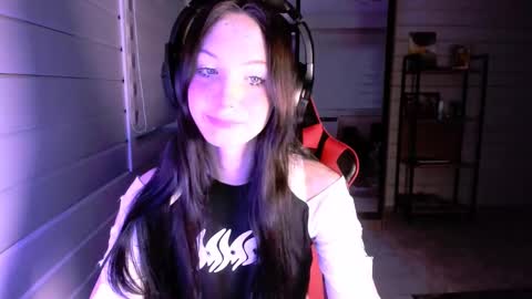 Snapshot of alice__aris chatting on 02-27-25, 03:26 Alice Aris online show from 02-27-25, 03:26