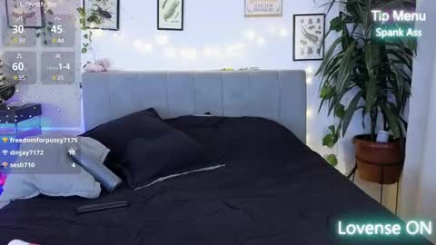 Alicia online show from 12-22-24, 02:49