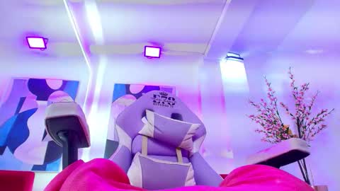 Alice  online show from 11-22-25, 03:16