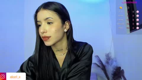 Manuela online show from 01-16-25, 01:04