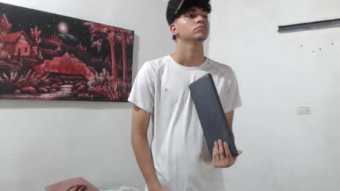 Snapshot of alice_julls chatting on 09-17-25, 08:21 alice online show from 09-17-25, 08:21