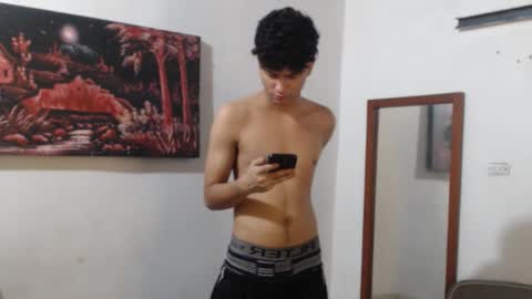 Snapshot of alice_julls chatting on 10-24-25, 06:32 alice online show from 10-24-25, 06:32