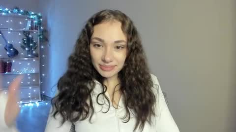 Snapshot of alice_love_888 chatting on 12-14-25, 12:10 Alice online show from 12-14-25, 12:10