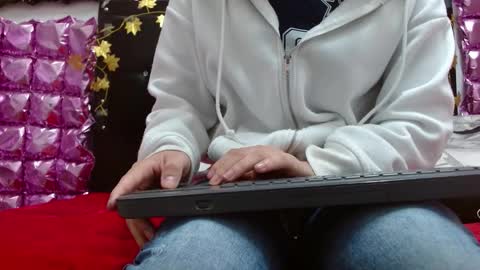 alice online show from 09-28-25, 12:32