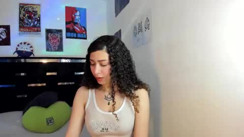 Snapshot of alice_martinez_ chatting on 11-14-25, 01:54 alice and amber online show from 11-14-25, 01:54