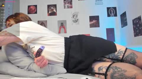  Alice  online show from 11-30-25, 01:04