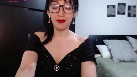 Snapshot of alice_mossa10 chatting on 10-26-25, 09:42 alice mossa online show from 10-26-25, 09:42