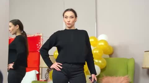 AliceMunro online show from 02-12-25, 05:26