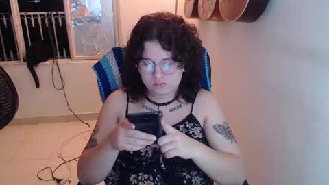 Alicia Aldara online show from 12-18-25, 10:10