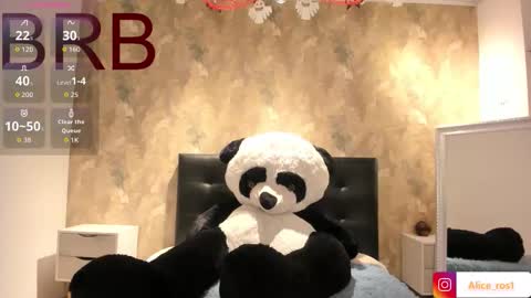 Alice  online show from 10-15-25, 03:06