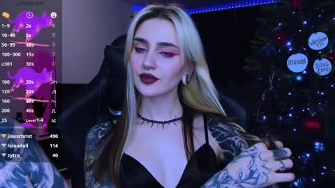 Snapshot of alice_specter chatting on 12-20-24, 09:39 Alice online show from 12-20-24, 09:39