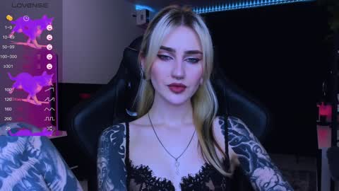 Snapshot of alice_specter chatting on 01-12-25, 05:22 Alice online show from 01-12-25, 05:22