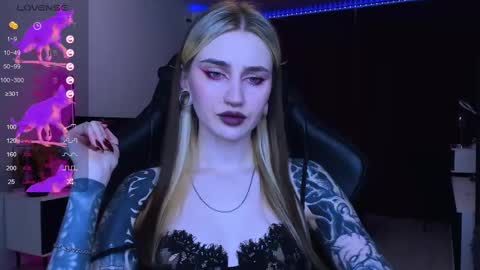 Snapshot of alice_specter chatting on 03-08-25, 06:37 Alice online show from 03-08-25, 06:37