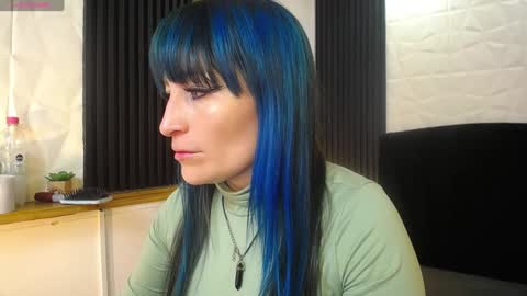 Snapshot of alice_sweetmomma chatting on 12-13-24, 07:21 Alice online show from 12-13-24, 07:21