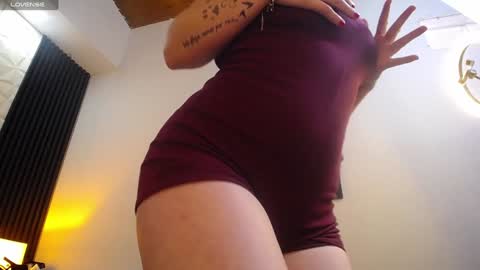 Snapshot of alice_sweetmomma chatting on 12-17-24, 04:00 Alice online show from 12-17-24, 04:00