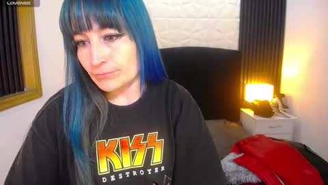 Snapshot of alice_sweetmomma chatting on 12-19-24, 02:34 Alice online show from 12-19-24, 02:34
