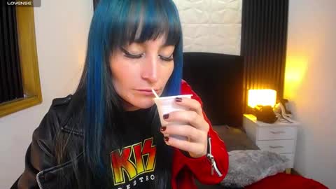 Snapshot of alice_sweetmomma chatting on 12-19-24, 08:45 Alice online show from 12-19-24, 08:45