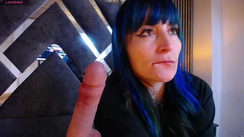 Snapshot of alice_sweetmomma chatting on 01-04-25, 10:34 Alice online show from 01-04-25, 10:34