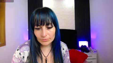 Snapshot of alice_sweetmomma chatting on 01-18-25, 11:11 Alice online show from 01-18-25, 11:11