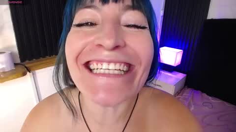 Snapshot of alice_sweetmomma chatting on 01-22-25, 08:38 Alice online show from 01-22-25, 08:38