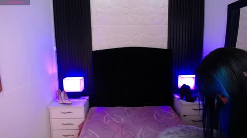 Snapshot of alice_sweetmomma chatting on 02-03-25, 06:49 Alice online show from 02-03-25, 06:49