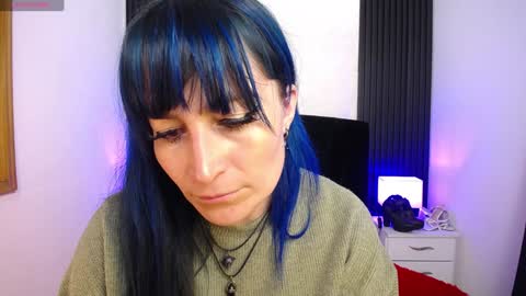 Snapshot of alice_sweetmomma chatting on 02-06-25, 06:46 Alice online show from 02-06-25, 06:46