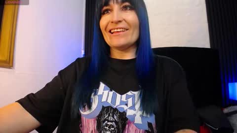 Snapshot of alice_sweetmomma chatting on 09-11-25, 08:42 Alice online show from 09-11-25, 08:42