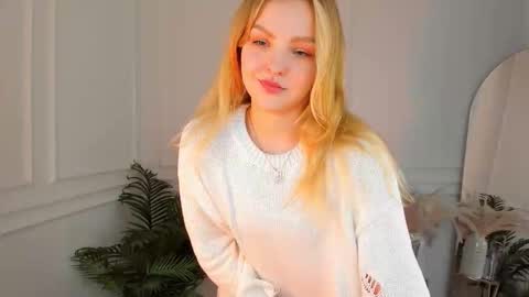 Alice  online show from 11-24-25, 01:55