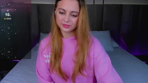 Snapshot of alice_wander chatting on 09-13-25, 02:22 Alice online show from 09-13-25, 02:22