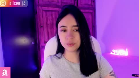 Aliceee  ..   97YP9VWGZHrefnav wishlist lists 1 online show from 02-17-25, 06:04