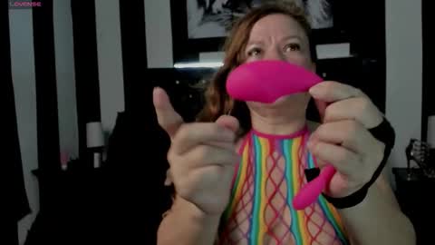 Snapshot of alicee_mature4 chatting on 09-22-25, 10:34 alicee_mature4 online show from 09-22-25, 10:34