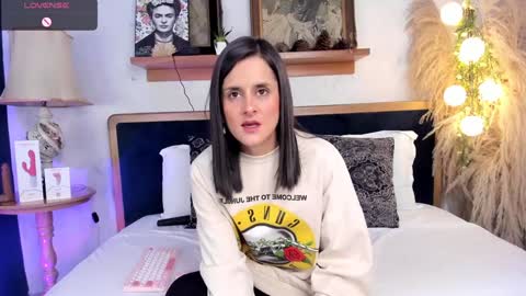 Snapshot of alicee_milf_ chatting on 01-24-25, 11:15 Aleja online show from 01-24-25, 11:15